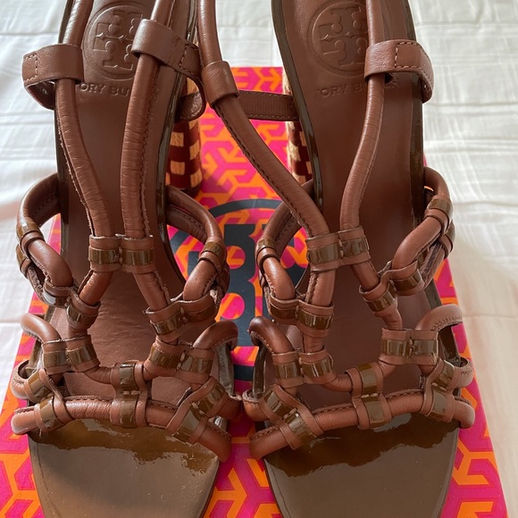 NEW Tory Burch Stacked Heels - Picture 3 of 5